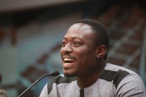 Olúségun Michael Akinrulli: O racismo é como um vírus, que contamina as pessoas e as instituições.