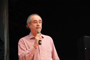 "Precisamos desafiar a excessiva pressa e continuar convivendo", observou João Gabriel. Foto: Bruna Carvalho