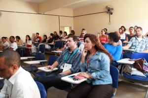 Congressistas acompanham debate sobre infodemiologia 