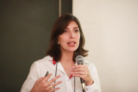 Para Thais Maia (SES-MG), a tecnologia deve possibilitar a continuidade do cuidado.